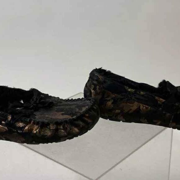 UGG  Loafer Sheepskin Shearling Slippers - Women Size 10 or Men 8.5 main image 5